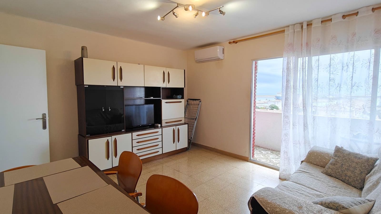 4 slaapkamer Flat te koop in Vinaros - € 95.300 (Ref: 9395697)