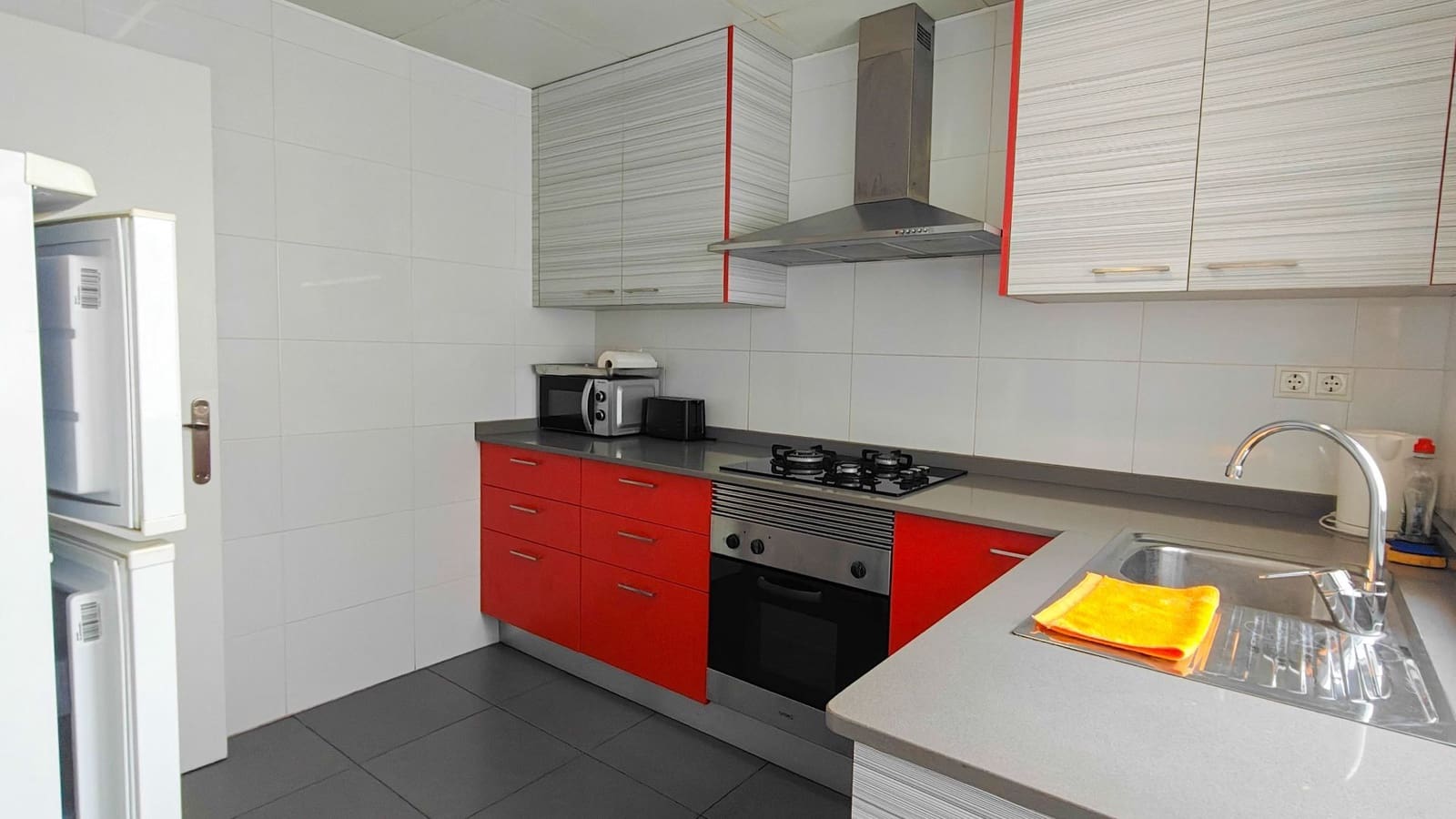 4 slaapkamer Flat te koop in Vinaros - € 95.300 (Ref: 9395697)