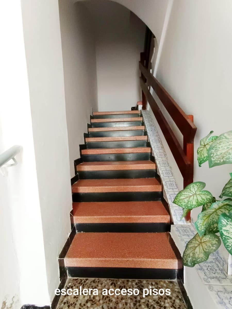 6 bedroom Villa for sale in Calig with garage - € 114,000 (Ref: 9439669)