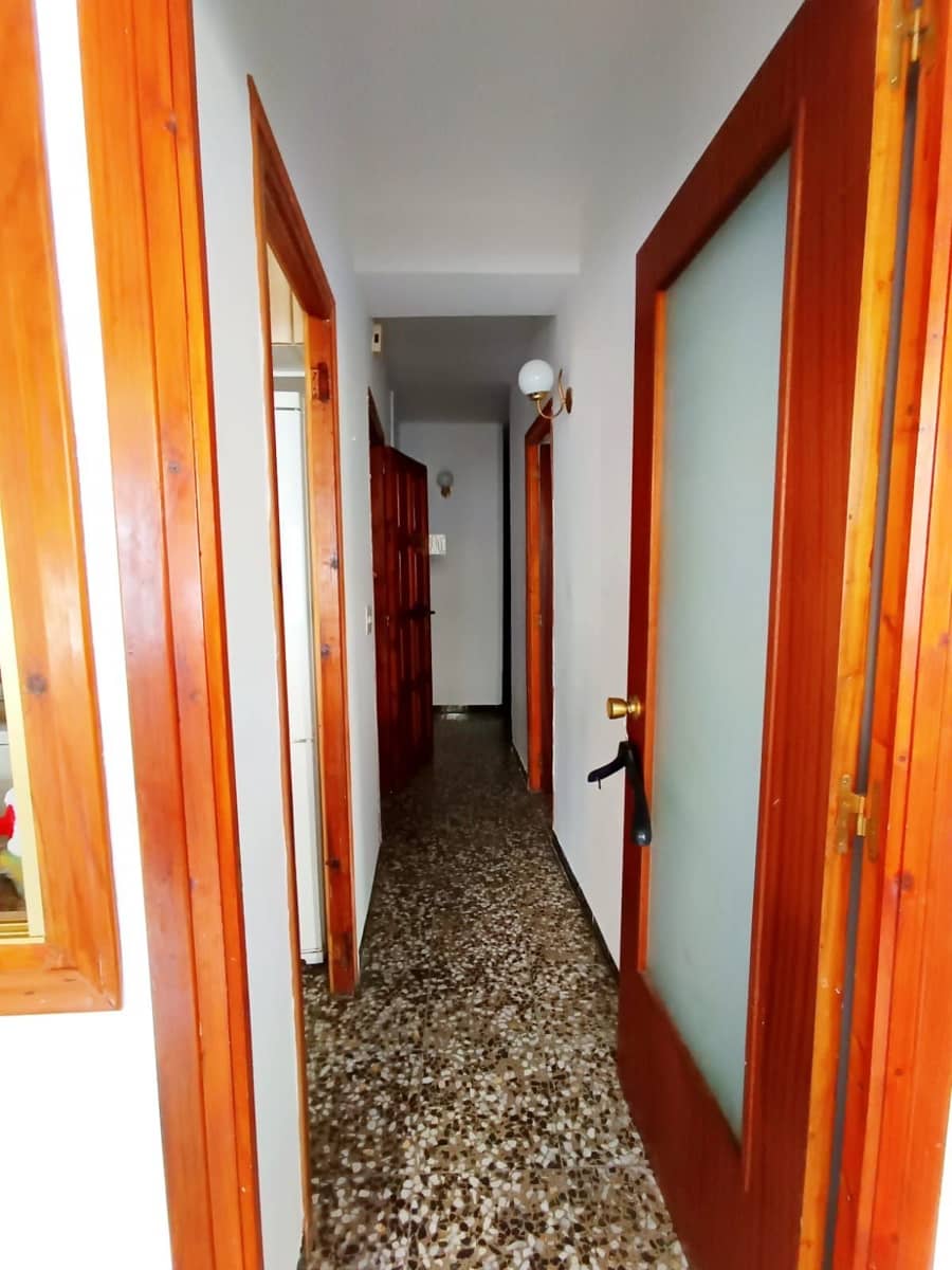 6 bedroom Villa for sale in Calig with garage - € 114,000 (Ref: 9439669)