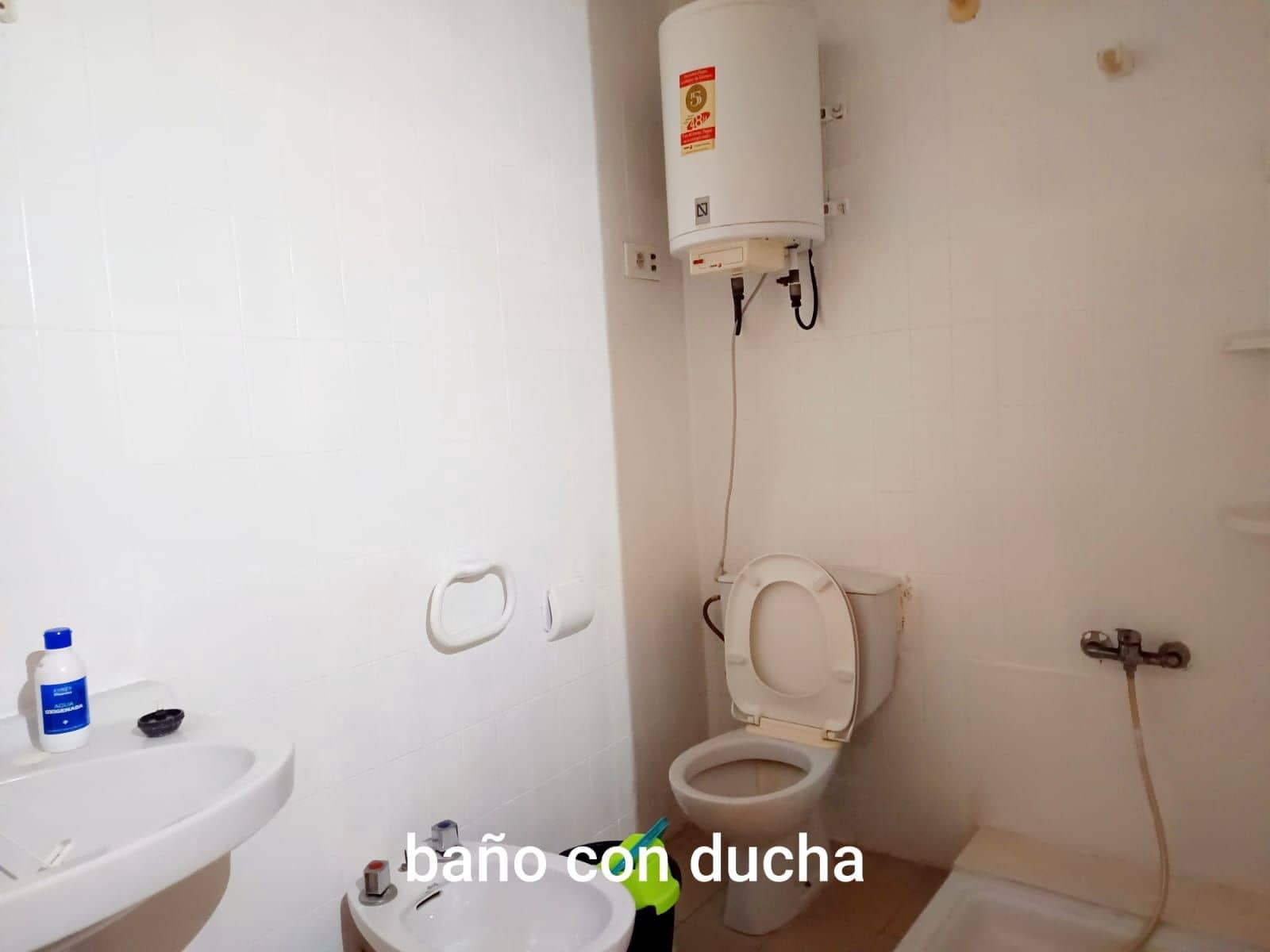 6 bedroom Villa for sale in Calig with garage - € 114,000 (Ref: 9439669)