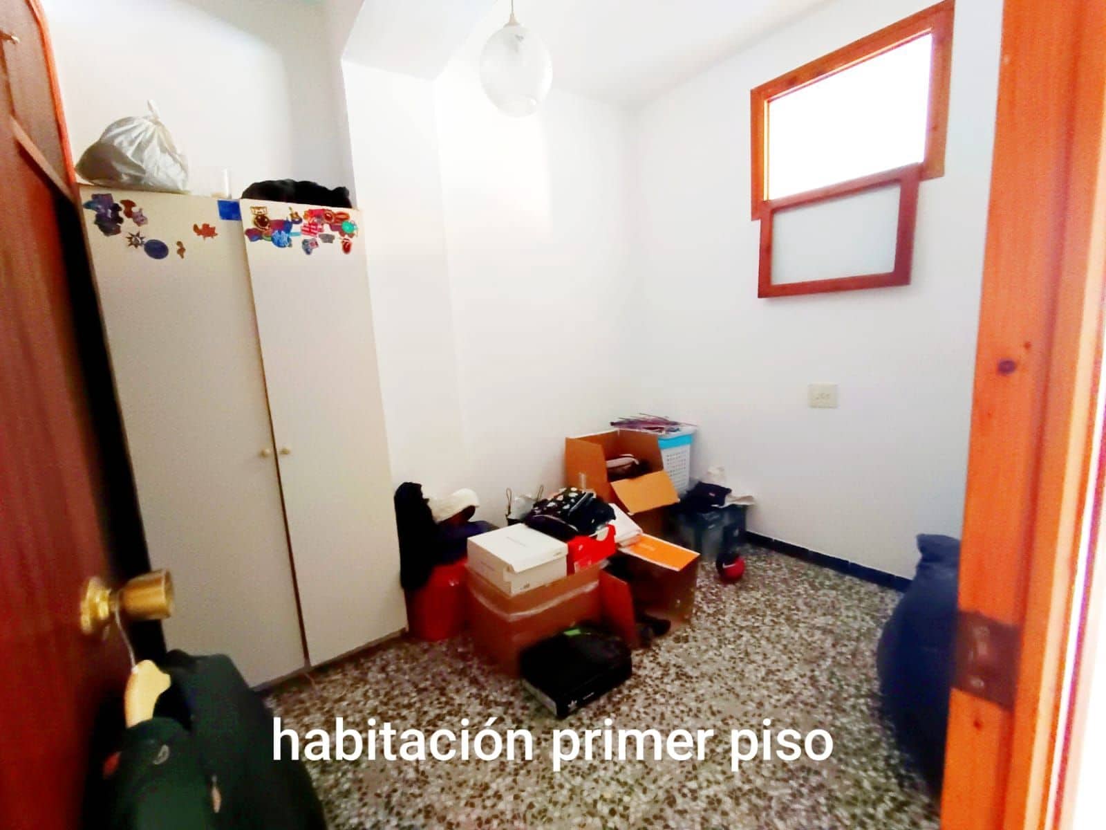 6 bedroom Villa for sale in Calig with garage - € 114,000 (Ref: 9439669)