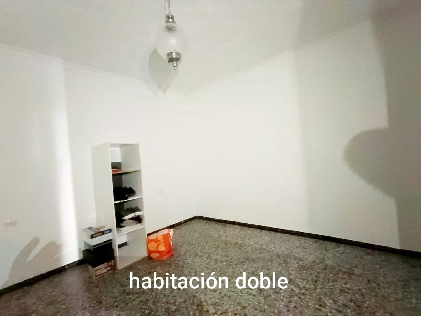 6 bedroom Villa for sale in Calig with garage - € 114,000 (Ref: 9439669)