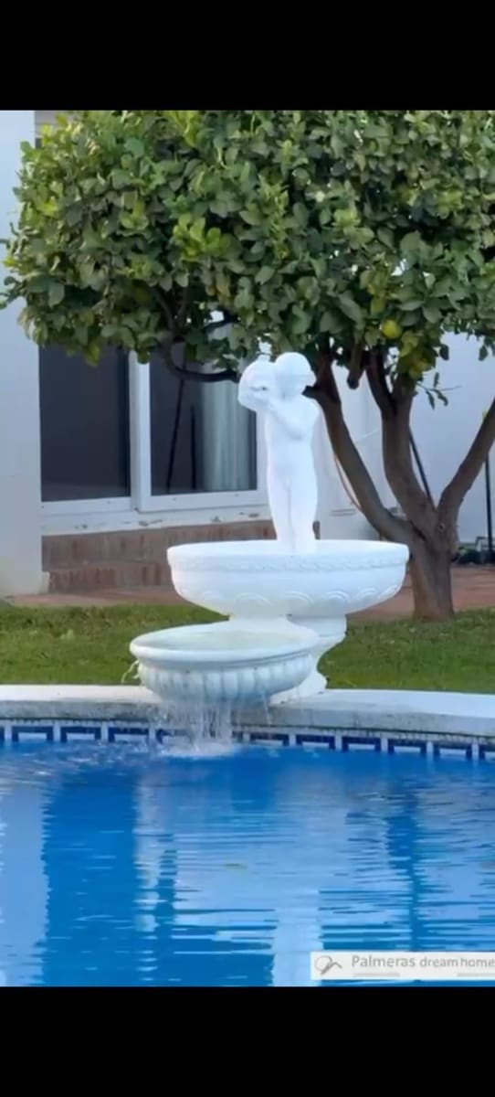 4 soverom Villa til salgs i Fuengirola med svømmebasseng garasje - € 1 950 000 (Ref: 9448562)