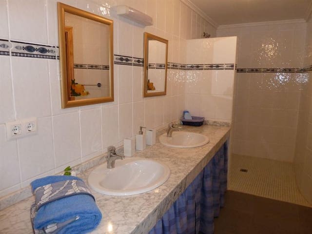 3 soverom Rekkehus til salgs i Els Poblets med svømmebasseng garasje - € 223 000 (Ref: 8748484)