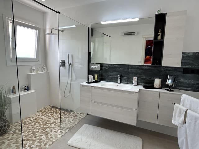 4 bedroom Penthouse for sale in Dénia with pool garage - € 770,000 (Ref: 9431062)