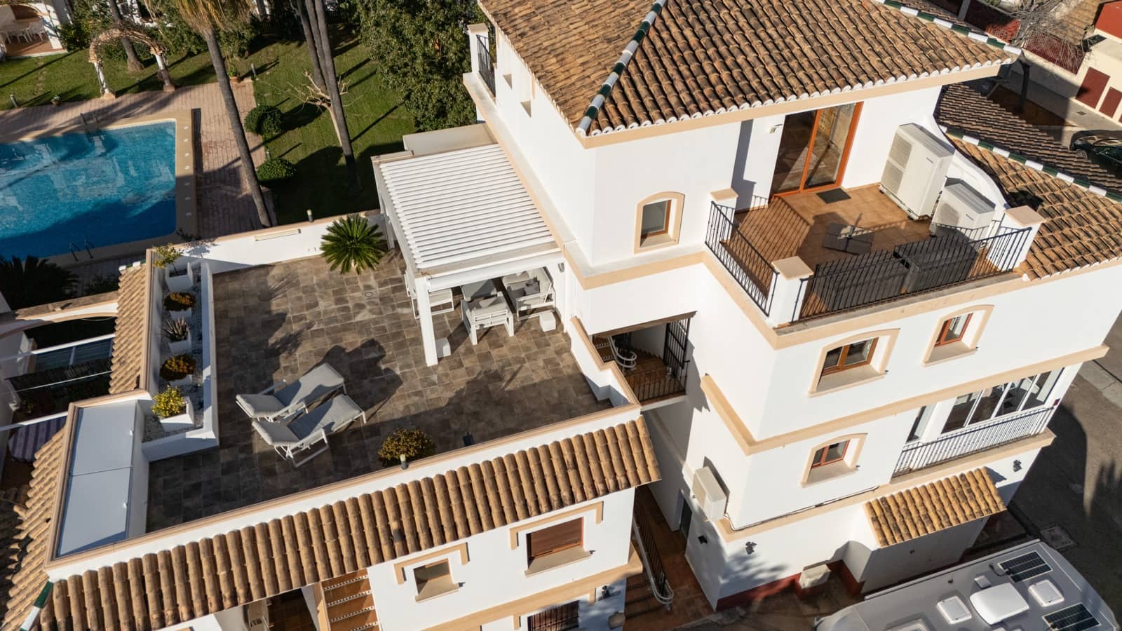 4 bedroom Penthouse for sale in Denia with pool garage - € 770,000 (Ref: 9431062)