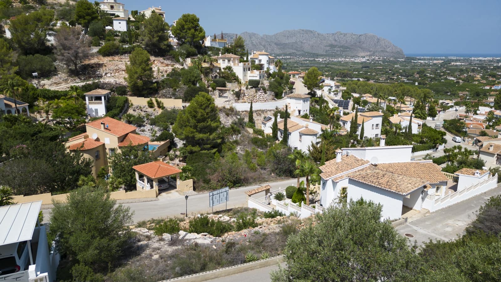 4 bedroom Villa for sale in Monte Solana with pool garage - € 795,000 (Ref: 9664062)