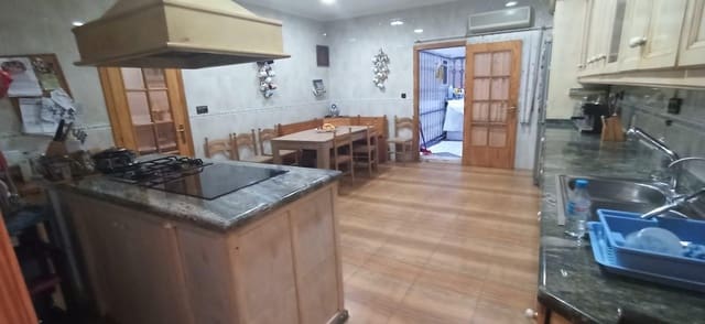 4 sypialnia Apartament na sprzedaż w Elche / Elx - 205 000 € (Ref: 8393104)