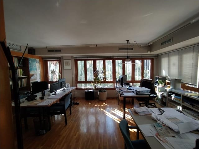 Office for sale in Centro, Elche / Elx - € 220,000 (Ref: 8393107)