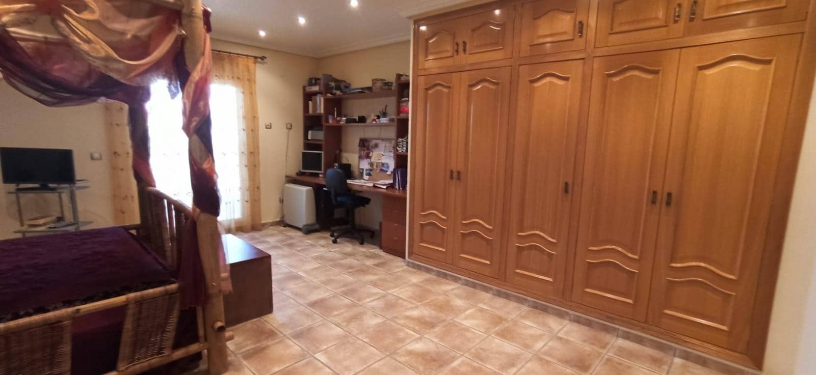 5 chambre Villa/Maison à vendre à Torrellano avec piscine - 469 000 € (Ref: 8393141)