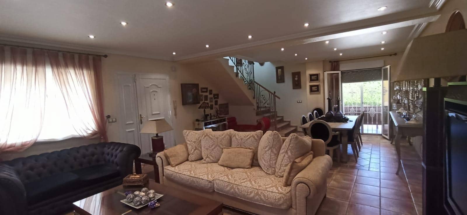 5 chambre Villa/Maison à vendre à Torrellano avec piscine - 469 000 € (Ref: 8393141)