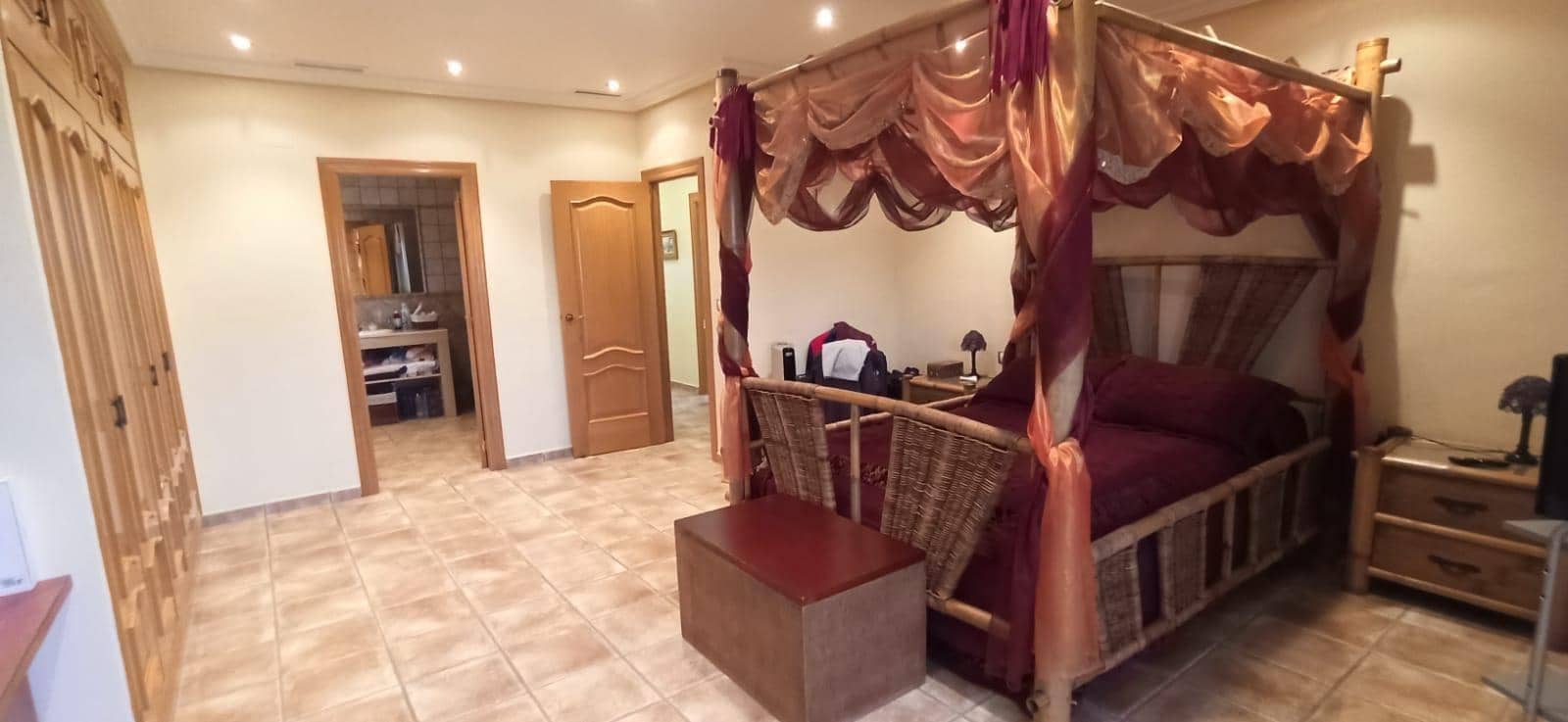 5 chambre Villa/Maison à vendre à Torrellano avec piscine - 469 000 € (Ref: 8393141)