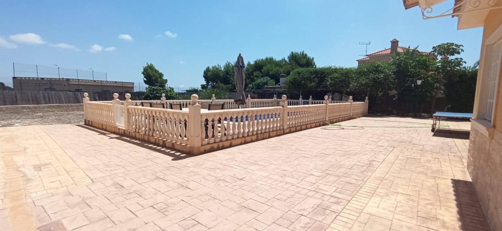 5 chambre Villa/Maison à vendre à Torrellano avec piscine - 469 000 € (Ref: 8393141)