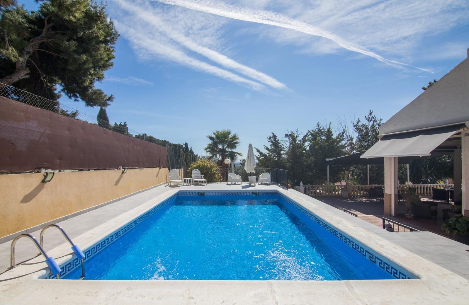 3 Zimmer Villa zu verkaufen in Elche / Elx mit Pool - 550.000 € (Ref: 8393144)