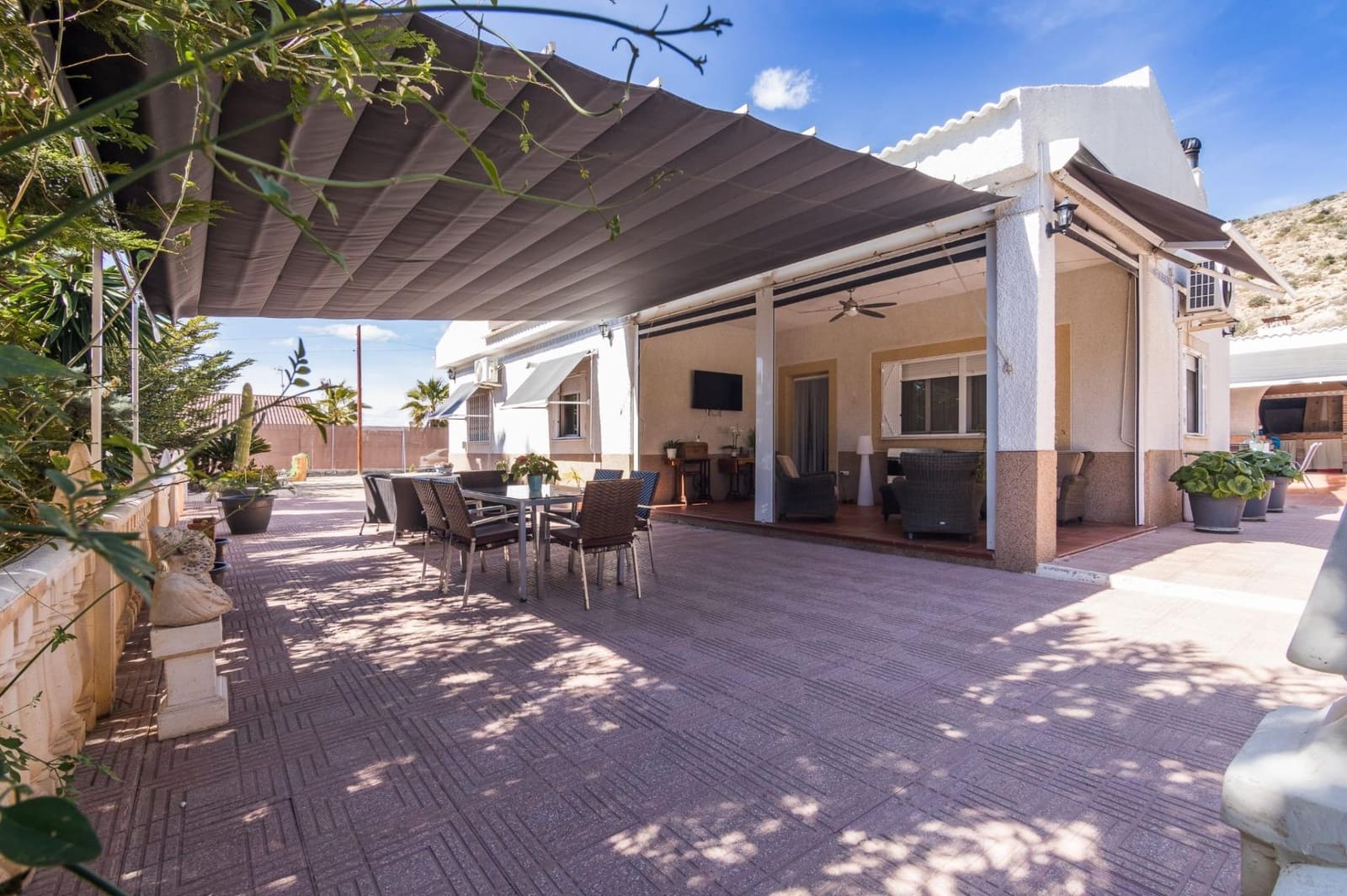 3 Zimmer Villa zu verkaufen in Elche / Elx mit Pool - 550.000 € (Ref: 8393144)