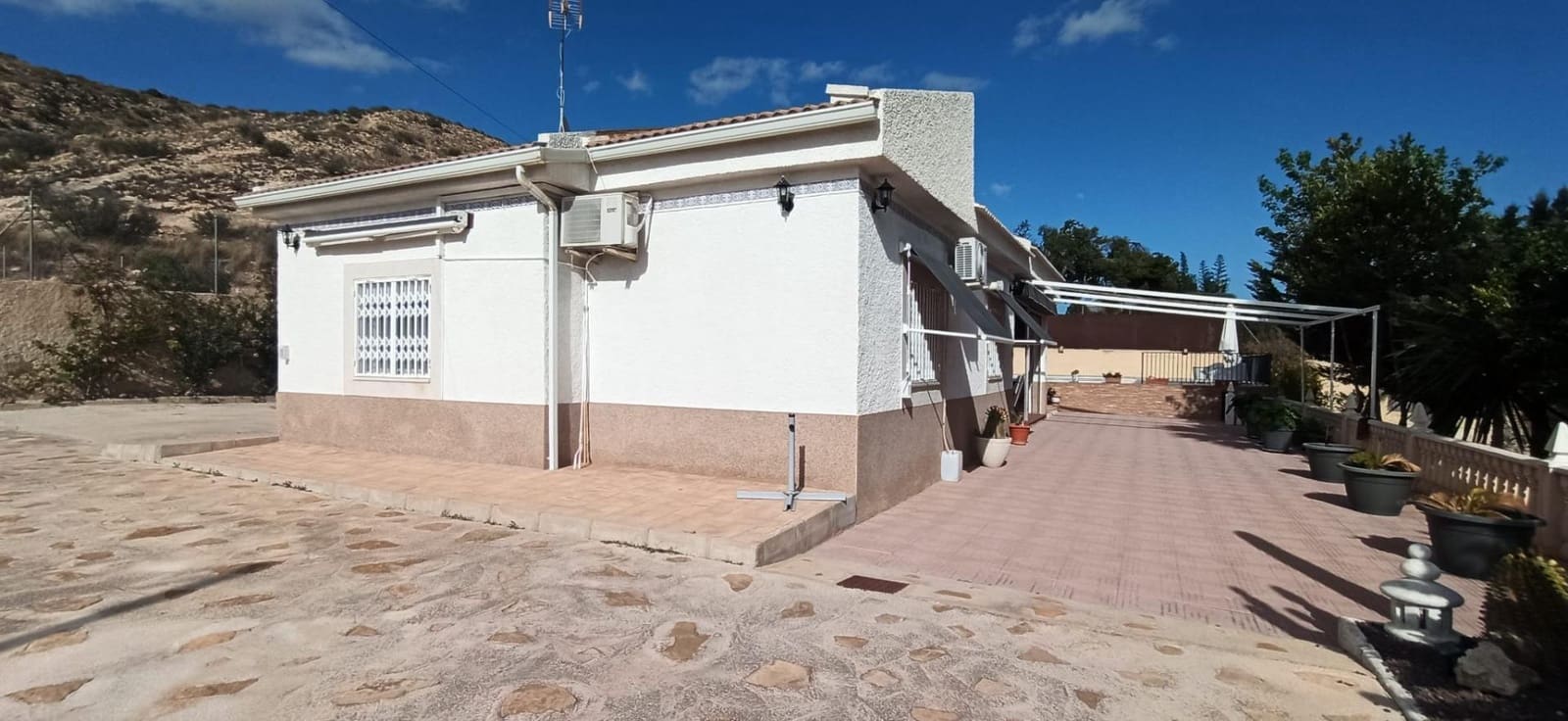 3 Zimmer Villa zu verkaufen in Elche / Elx mit Pool - 550.000 € (Ref: 8393144)