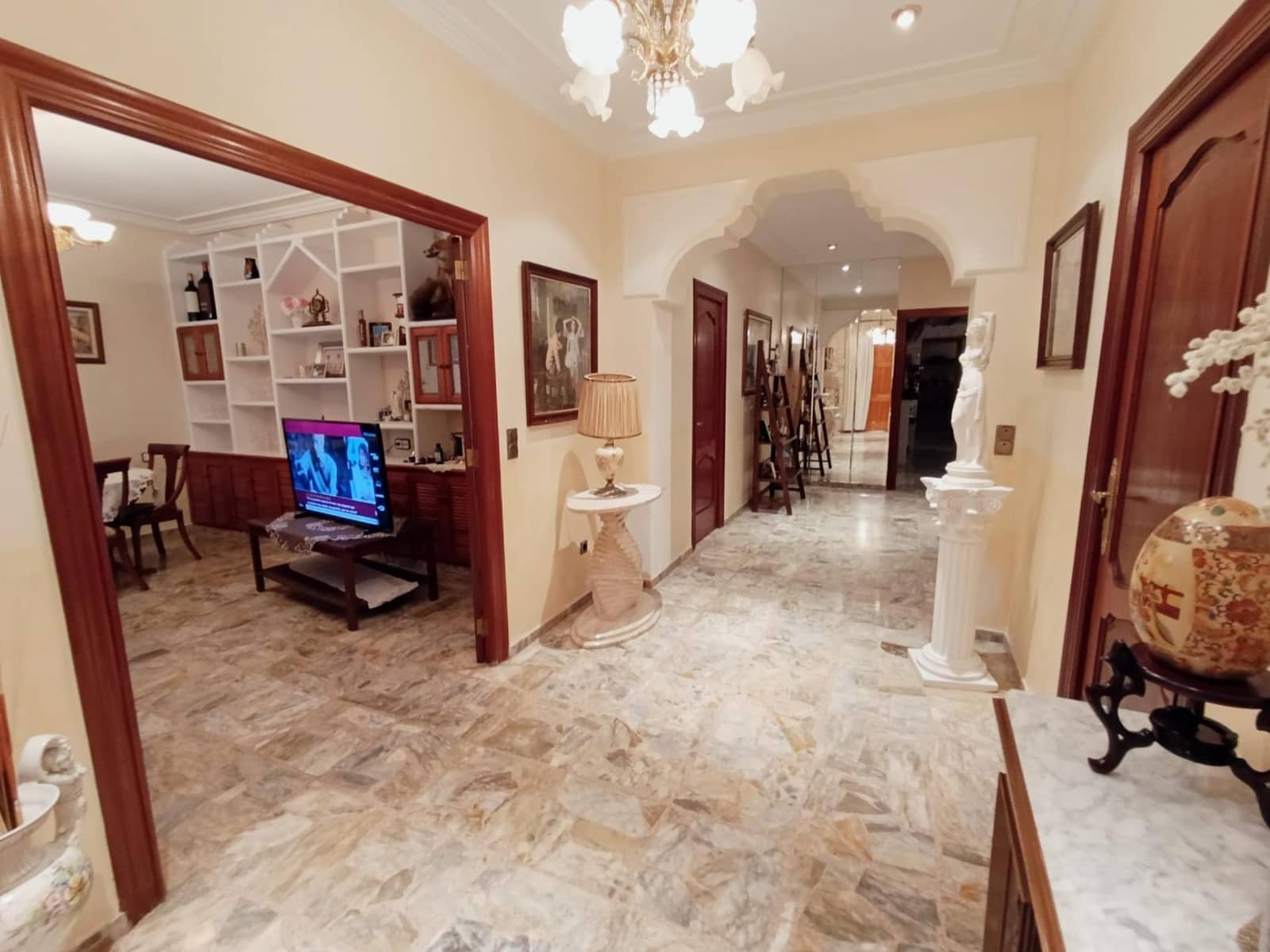 5 soveværelse Villa til salg i Matola med swimmingpool - € 500.000 (Ref: 9218627)