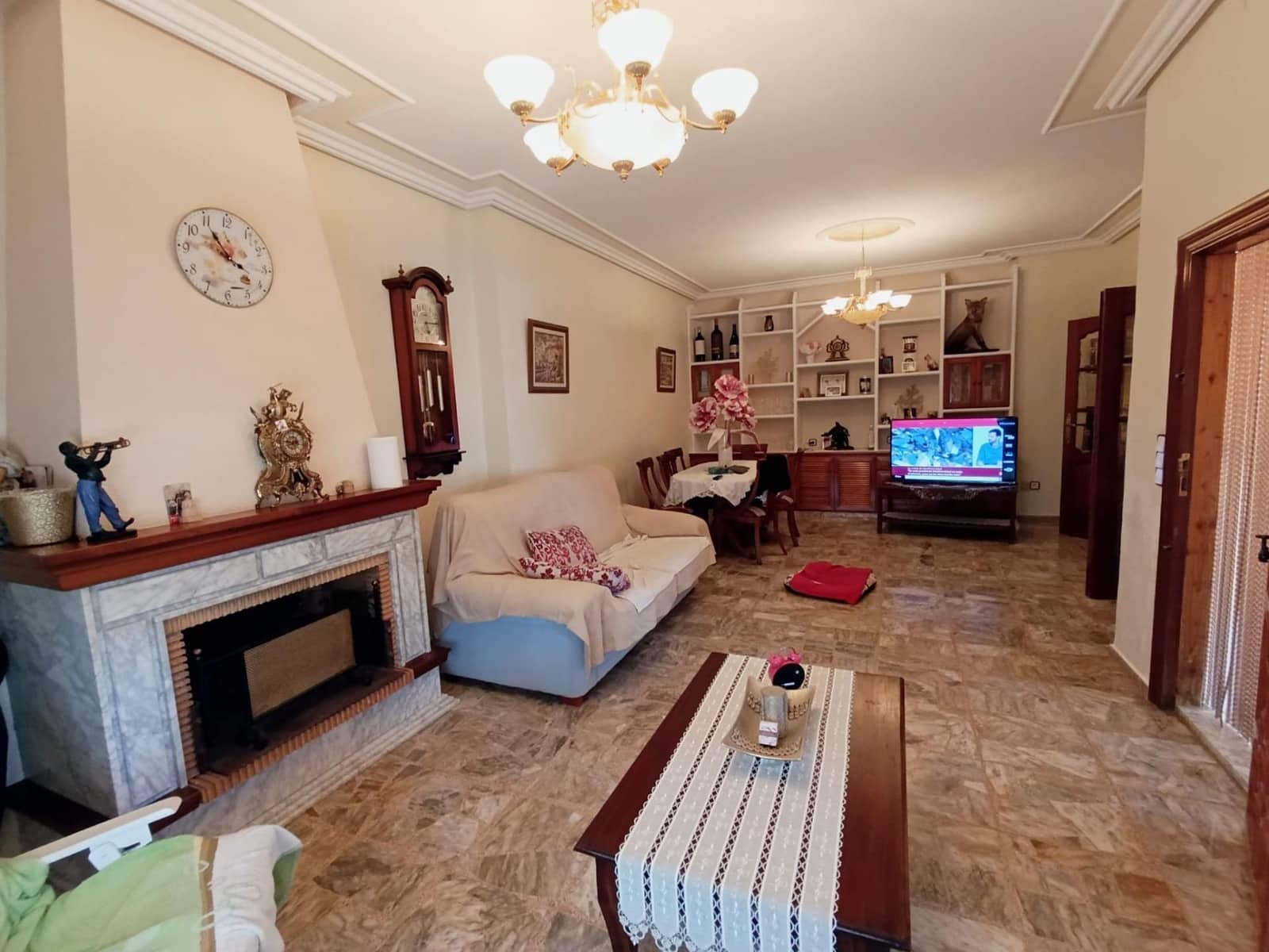 5 soveværelse Villa til salg i Matola med swimmingpool - € 500.000 (Ref: 9218627)