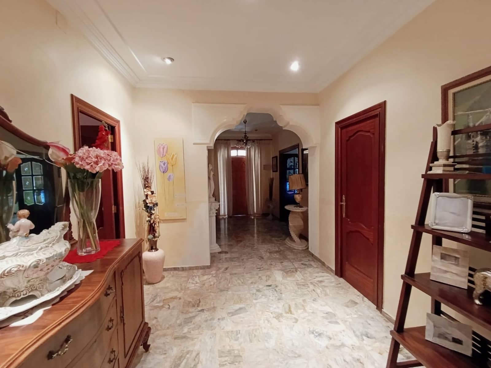 5 soveværelse Villa til salg i Matola med swimmingpool - € 500.000 (Ref: 9218627)