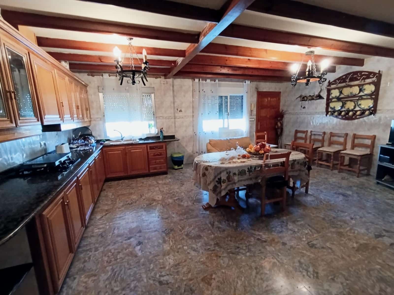 5 soveværelse Villa til salg i Matola med swimmingpool - € 500.000 (Ref: 9218627)