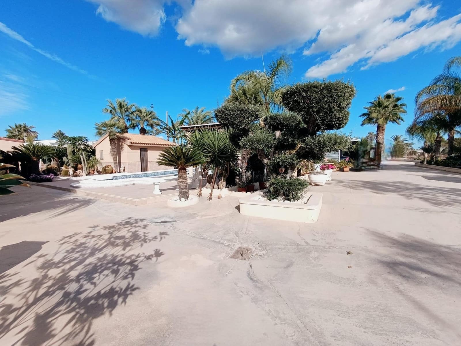 5 soveværelse Villa til salg i Matola med swimmingpool - € 500.000 (Ref: 9218627)