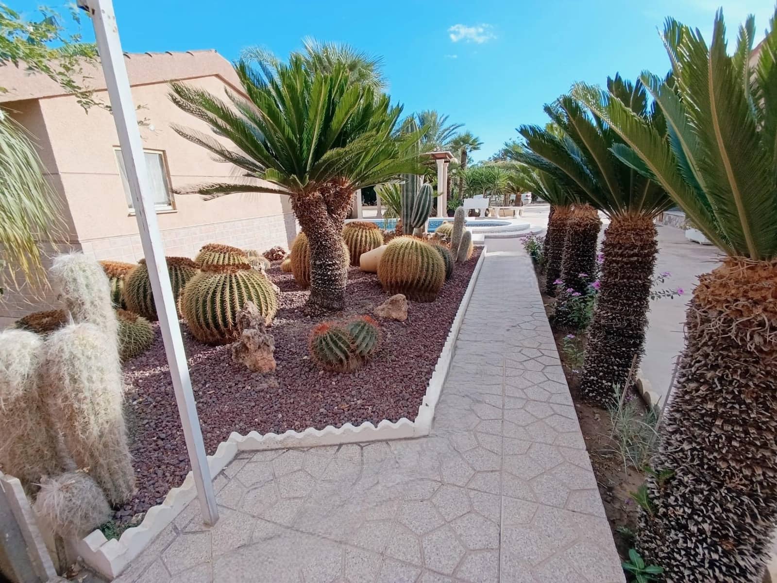 5 soveværelse Villa til salg i Matola med swimmingpool - € 500.000 (Ref: 9218627)