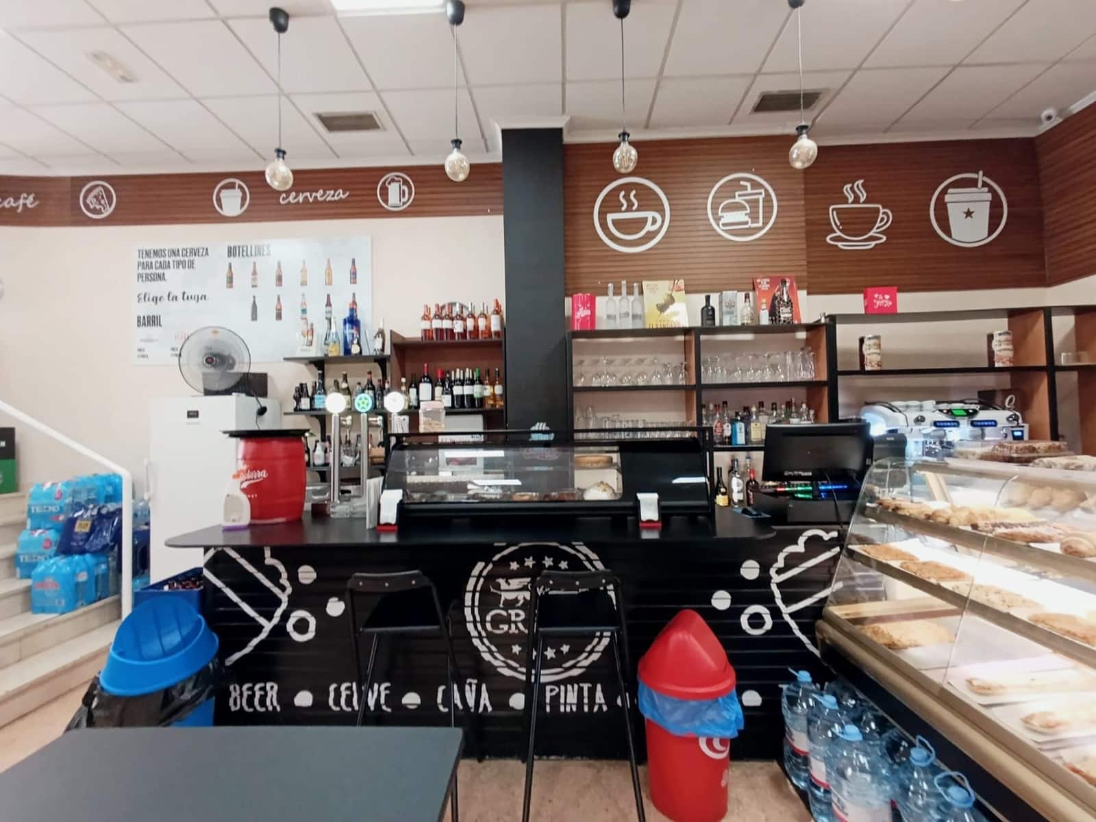 Bedrift til leie i Elche / Elx - € 1 100 (Ref: 9218630)