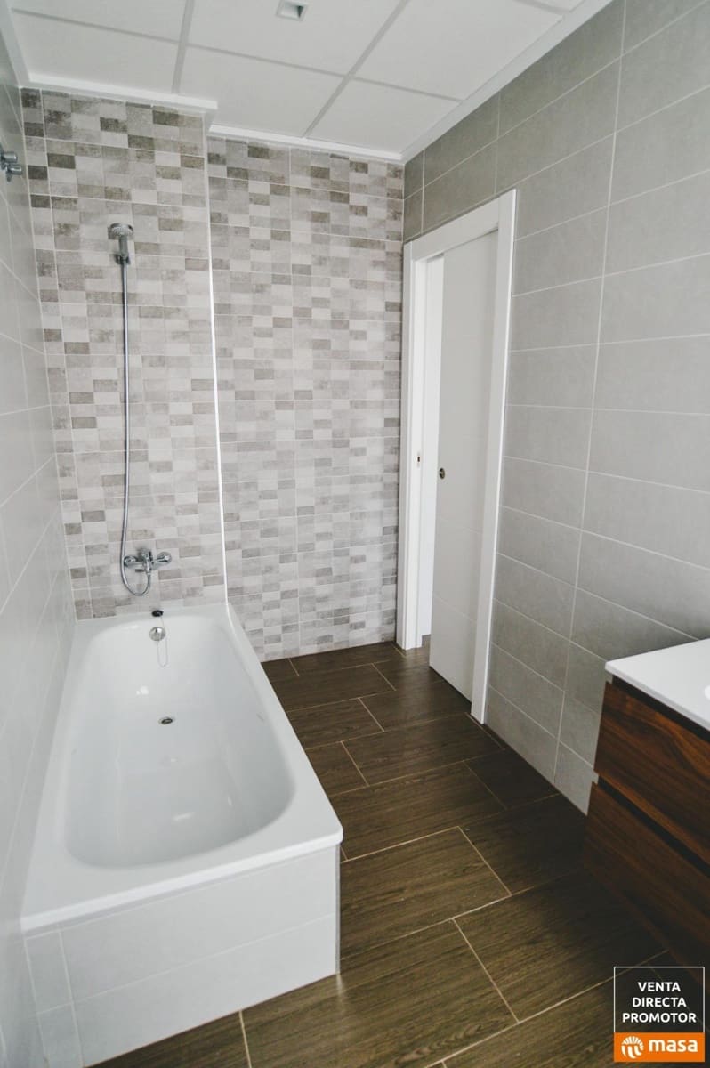 Chalet de 4 habitaciones en Gran Alacant en venta con piscina - 595.000 € (Ref: 9218634)