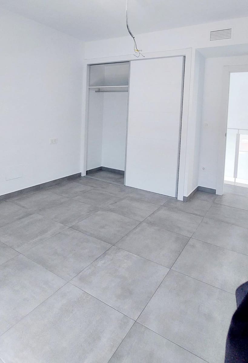 Chalet de 4 habitaciones en Gran Alacant en venta con piscina - 595.000 € (Ref: 9218634)