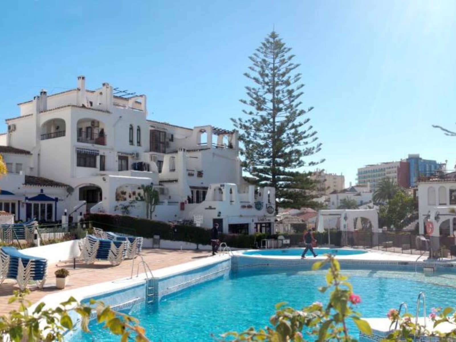 1 soveværelse Lejlighed til salg i Benalmadena med swimmingpool - € 375.000 (Ref: 9345678)