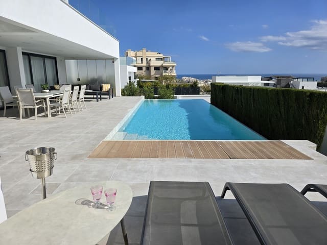 Villa/Maison de 4 chambres de location de vacances à Mijas Costa, Mijas avec piscine garage - 3 000 € (Ref: 9394091)