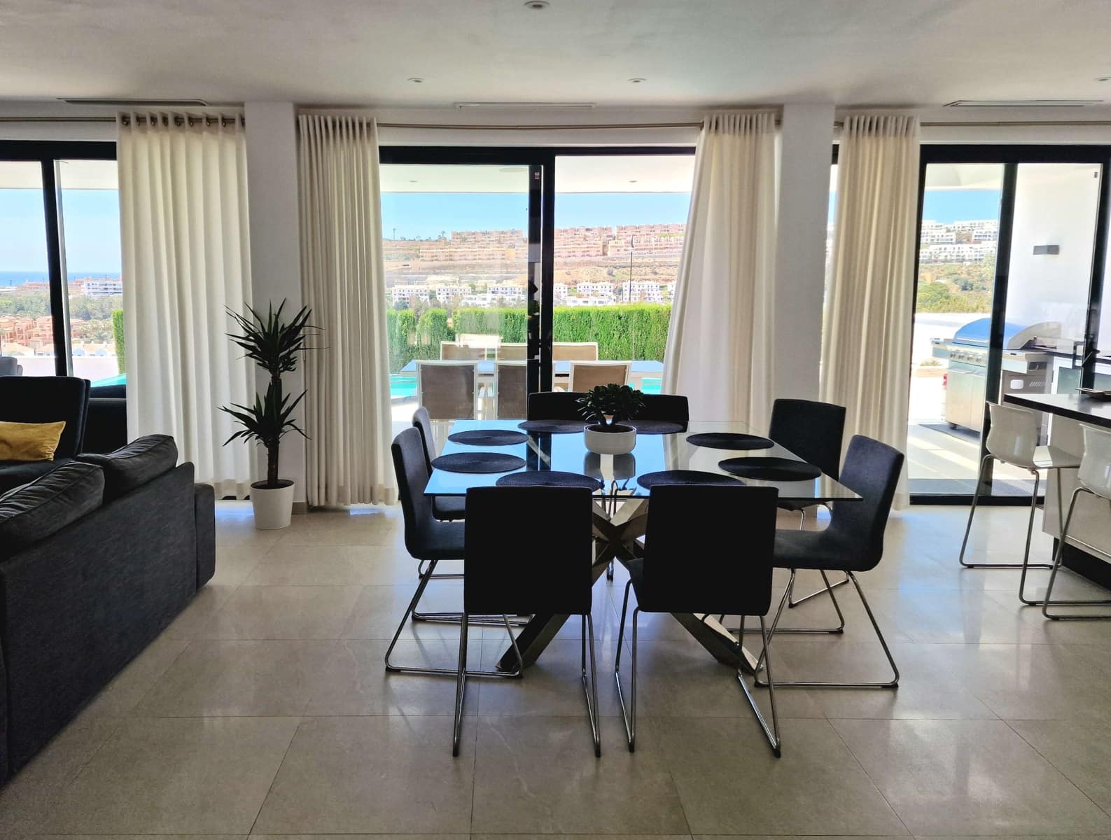 Villa/Maison de 4 chambres de location de vacances à Mijas Costa avec piscine garage - 3 000 € (Ref: 9394091)