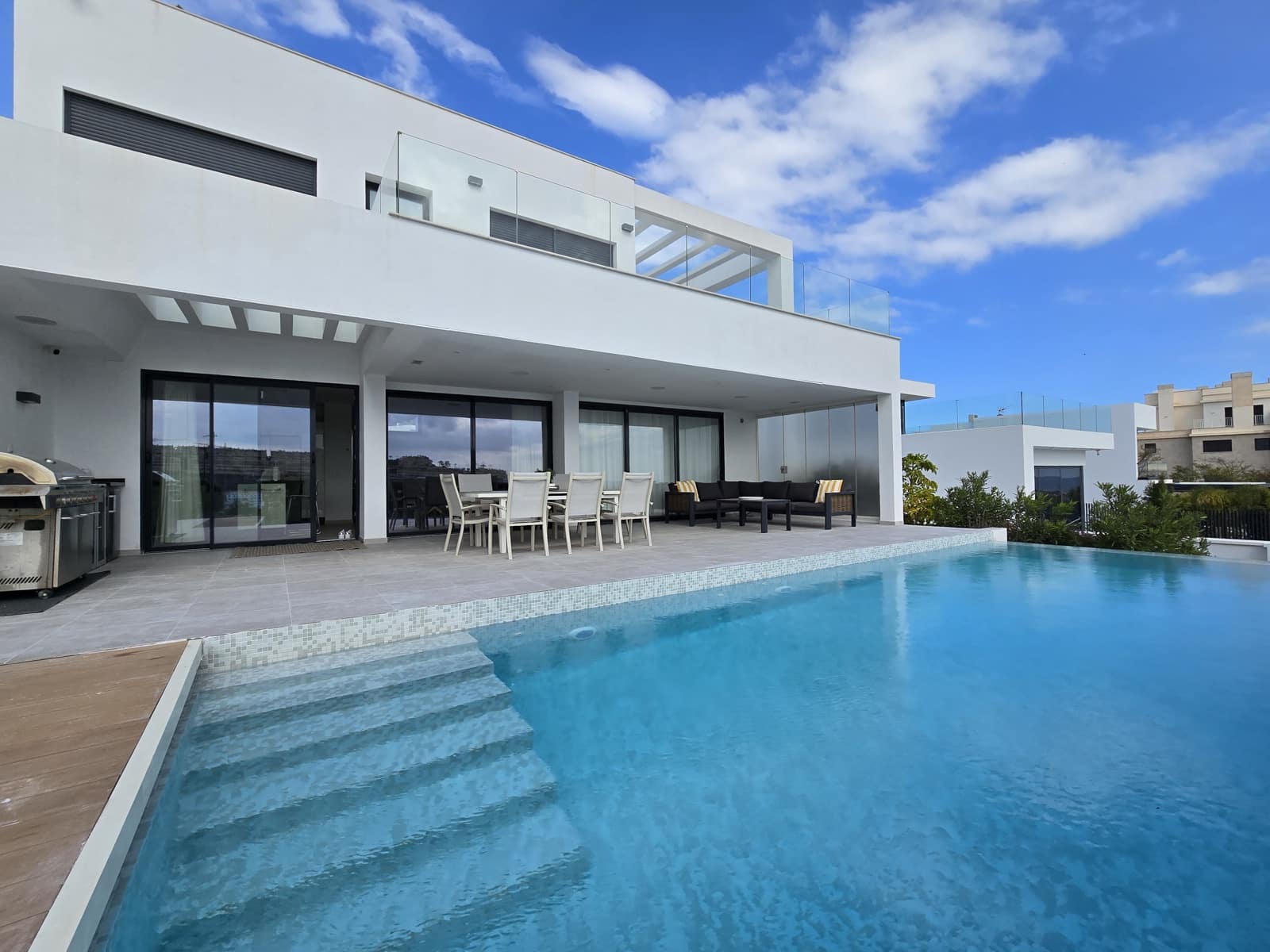 Villa/Maison de 4 chambres de location de vacances à Mijas Costa avec piscine garage - 3 000 € (Ref: 9394091)