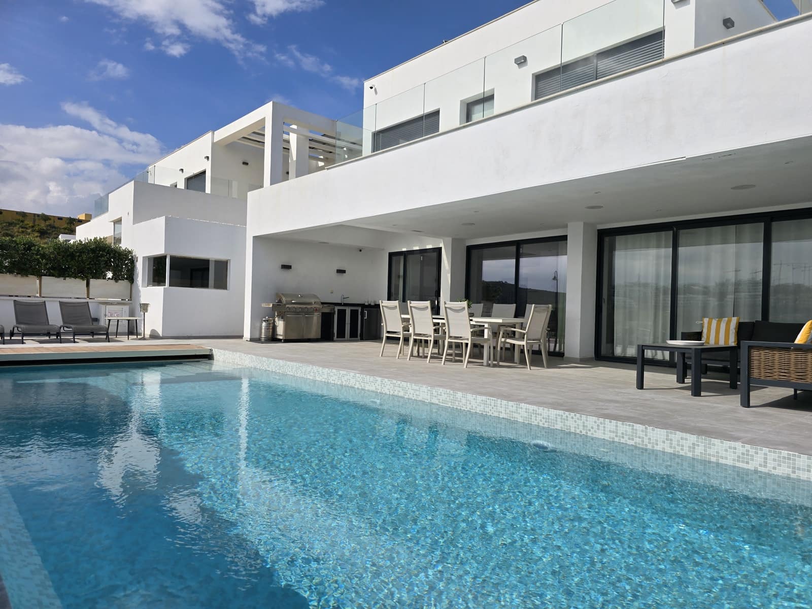 Villa/Maison de 4 chambres de location de vacances à Mijas Costa avec piscine garage - 3 000 € (Ref: 9394091)