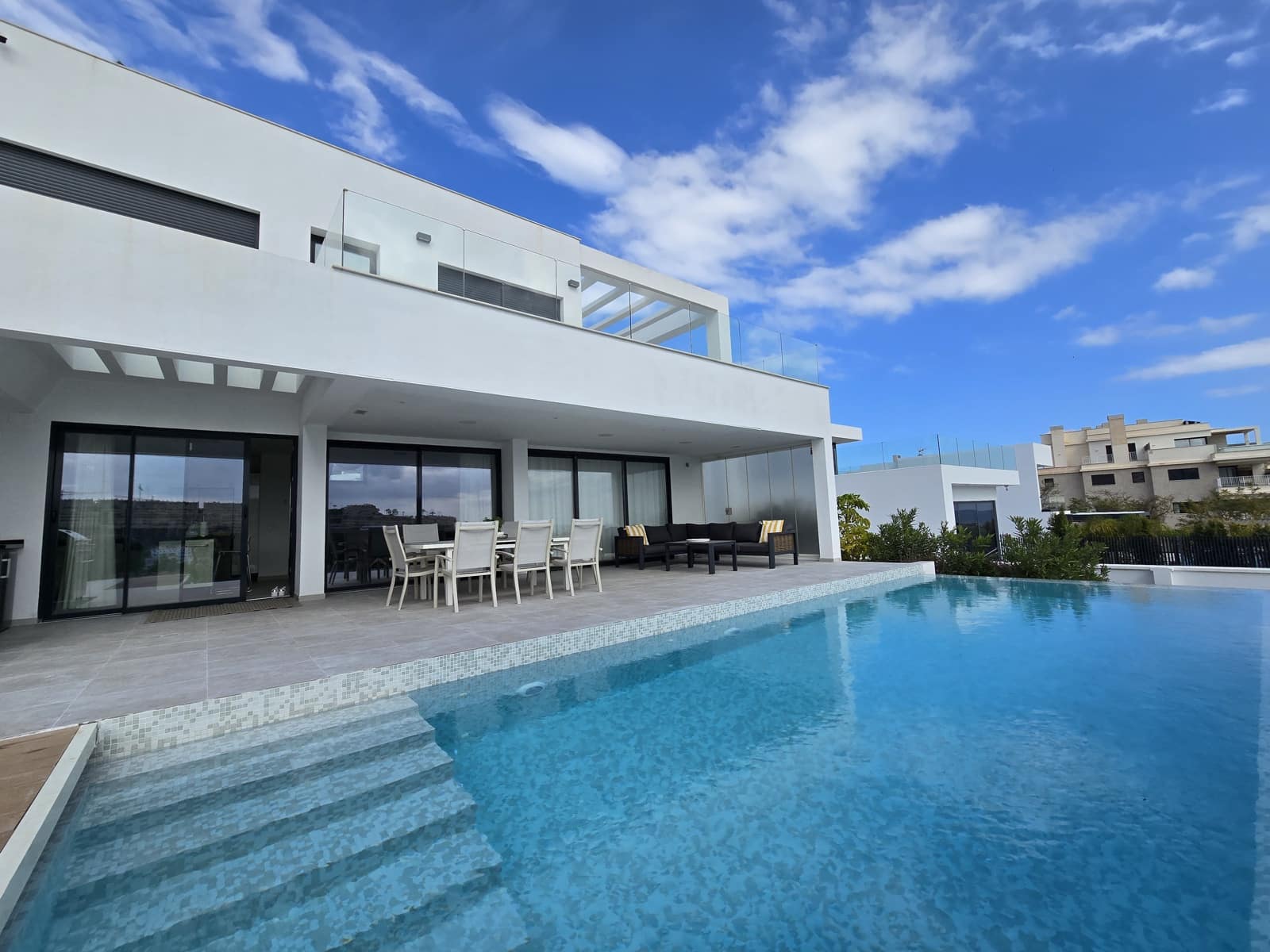 Villa/Maison de 4 chambres de location de vacances à Mijas Costa avec piscine garage - 3 000 € (Ref: 9394091)