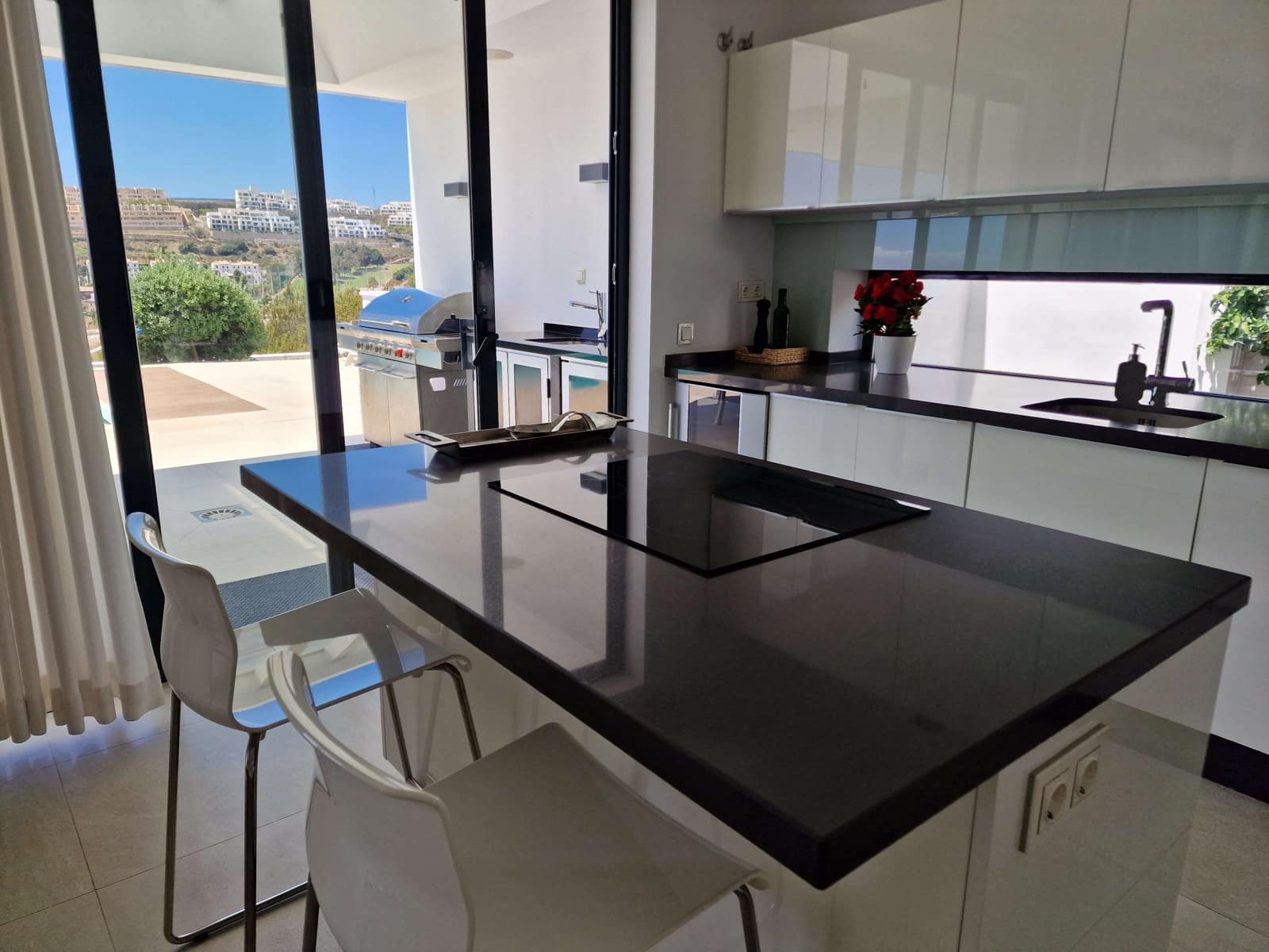 Villa/Maison de 4 chambres de location de vacances à Mijas Costa avec piscine garage - 3 000 € (Ref: 9394091)