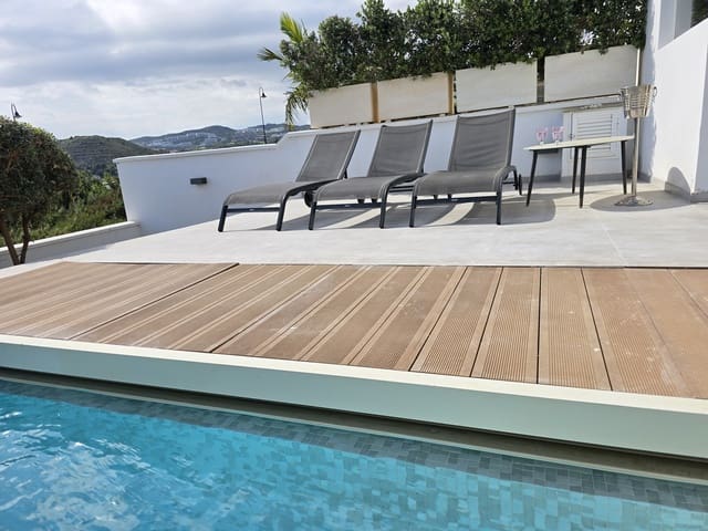 Villa/Maison de 4 chambres de location de vacances à Mijas Costa, Mijas avec piscine garage - 3 000 € (Ref: 9394091)