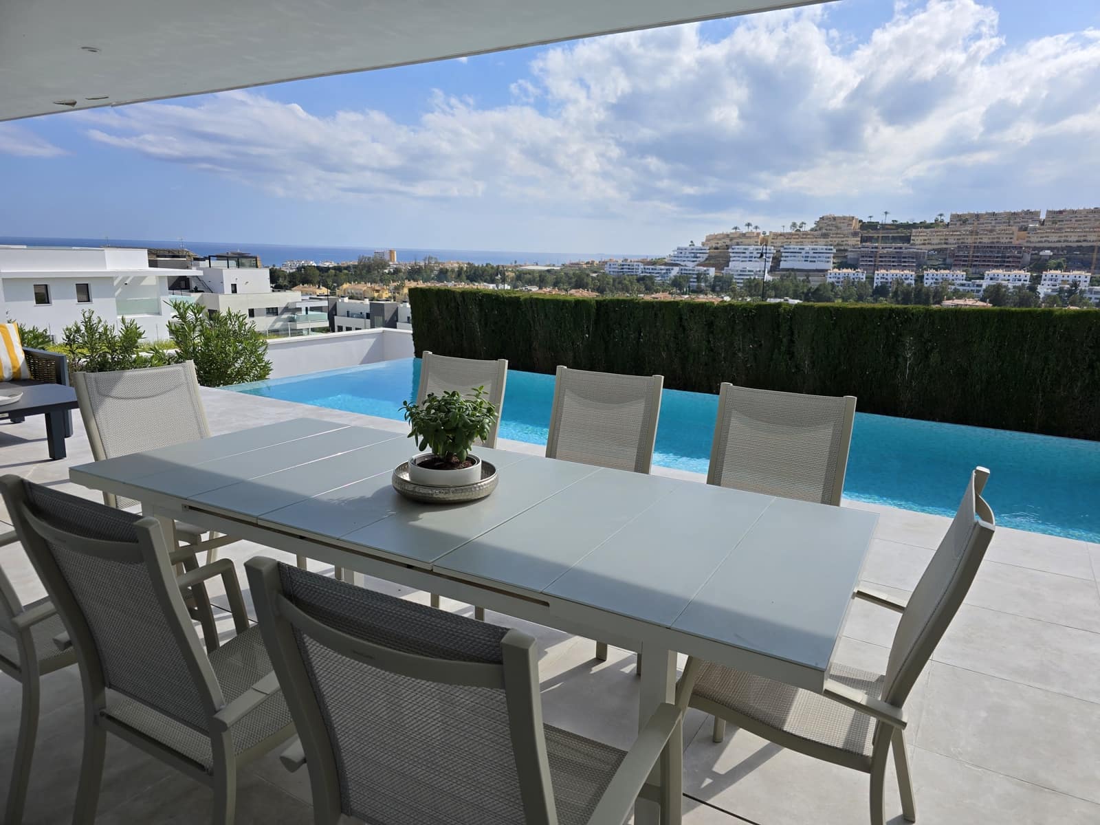 Villa/Maison de 4 chambres de location de vacances à Mijas Costa avec piscine garage - 3 000 € (Ref: 9394091)