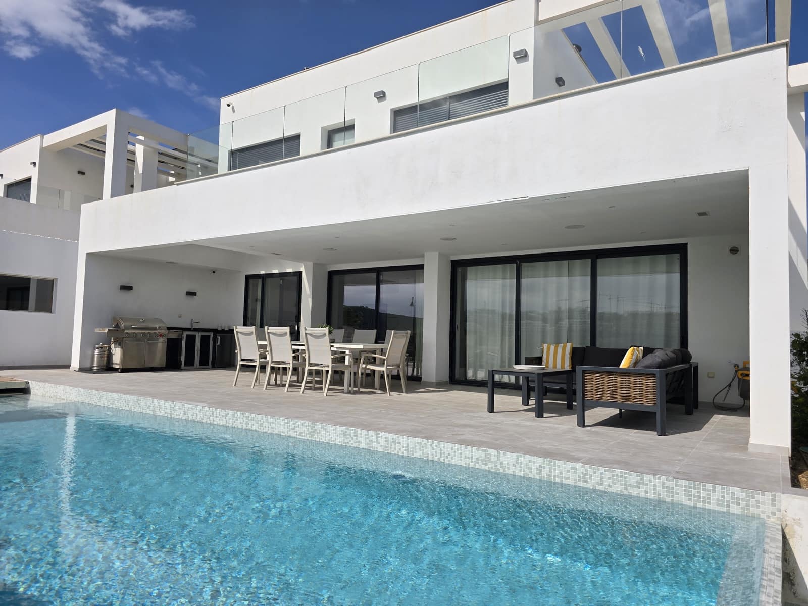 Villa/Maison de 4 chambres de location de vacances à Mijas Costa avec piscine garage - 3 000 € (Ref: 9394091)