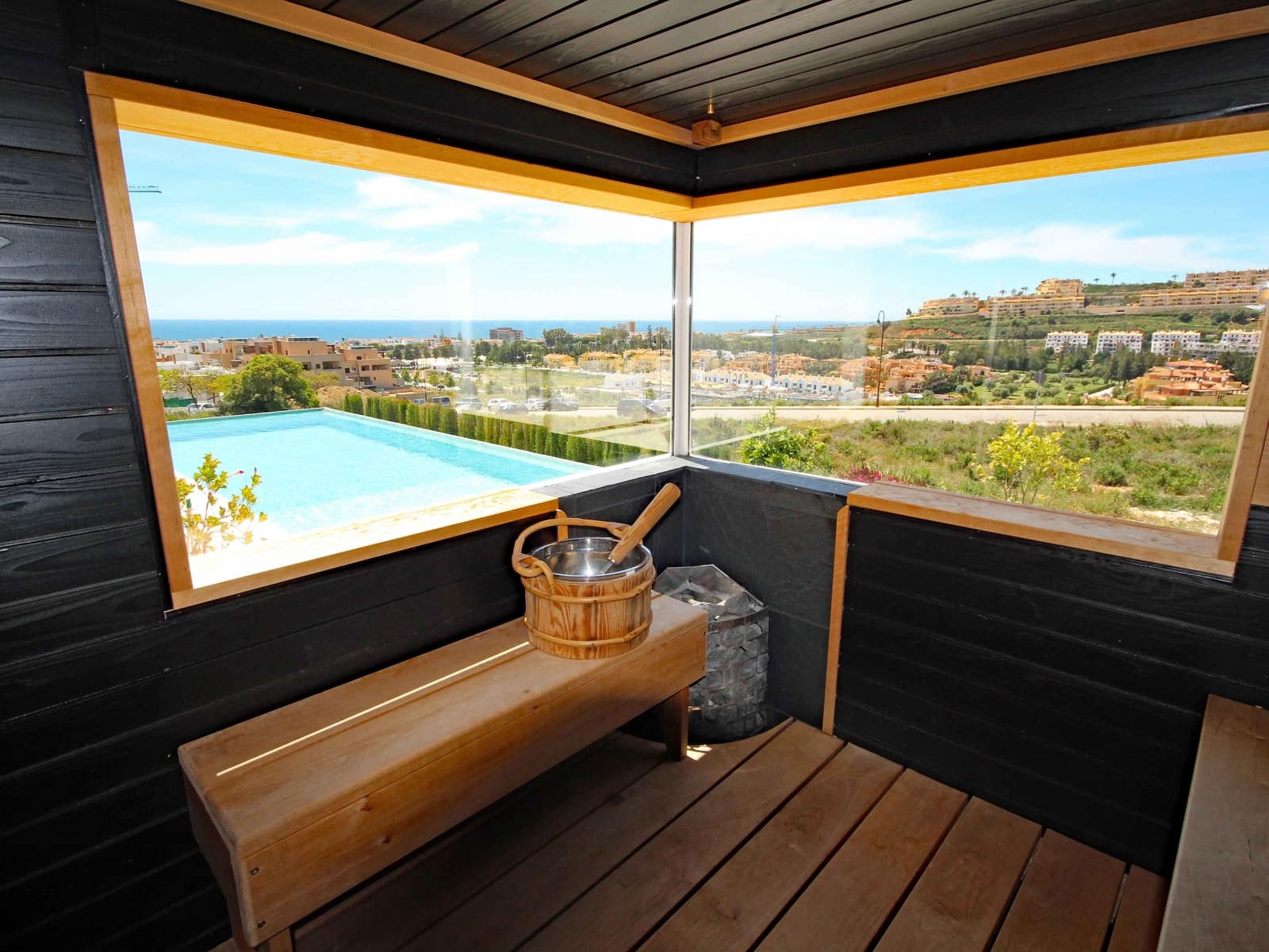 Villa/Maison de 4 chambres de location de vacances à Mijas Costa avec piscine garage - 3 000 € (Ref: 9394091)