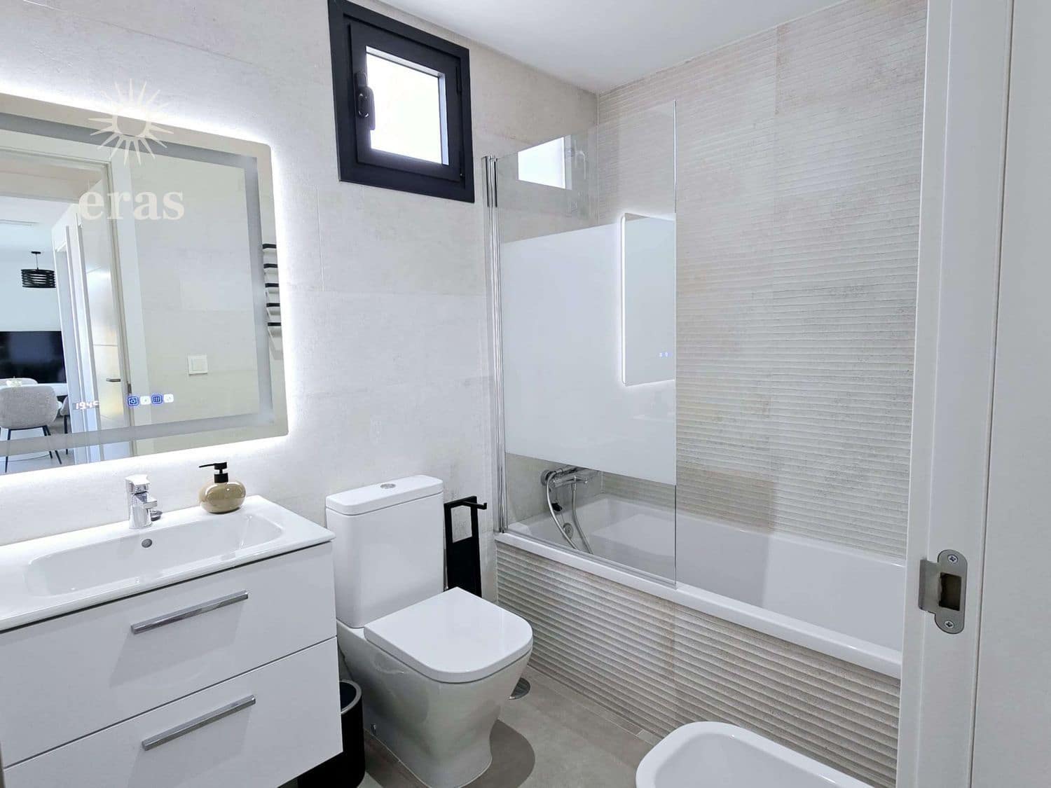 2 bedroom Flat for sale in Fuengirola with pool garage - € 450,000 (Ref: 9499959)