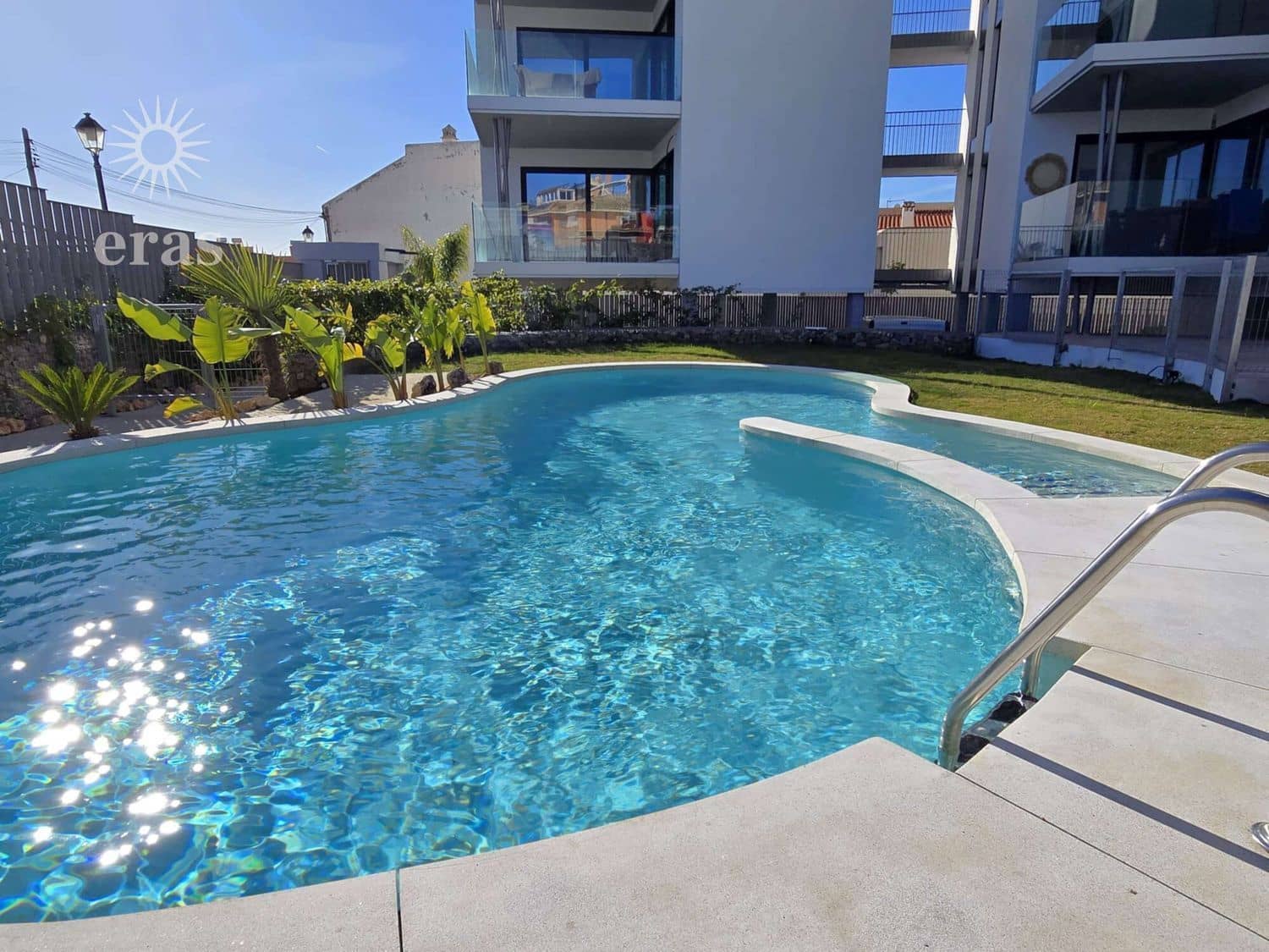 2 bedroom Flat for sale in Fuengirola with pool garage - € 450,000 (Ref: 9499959)