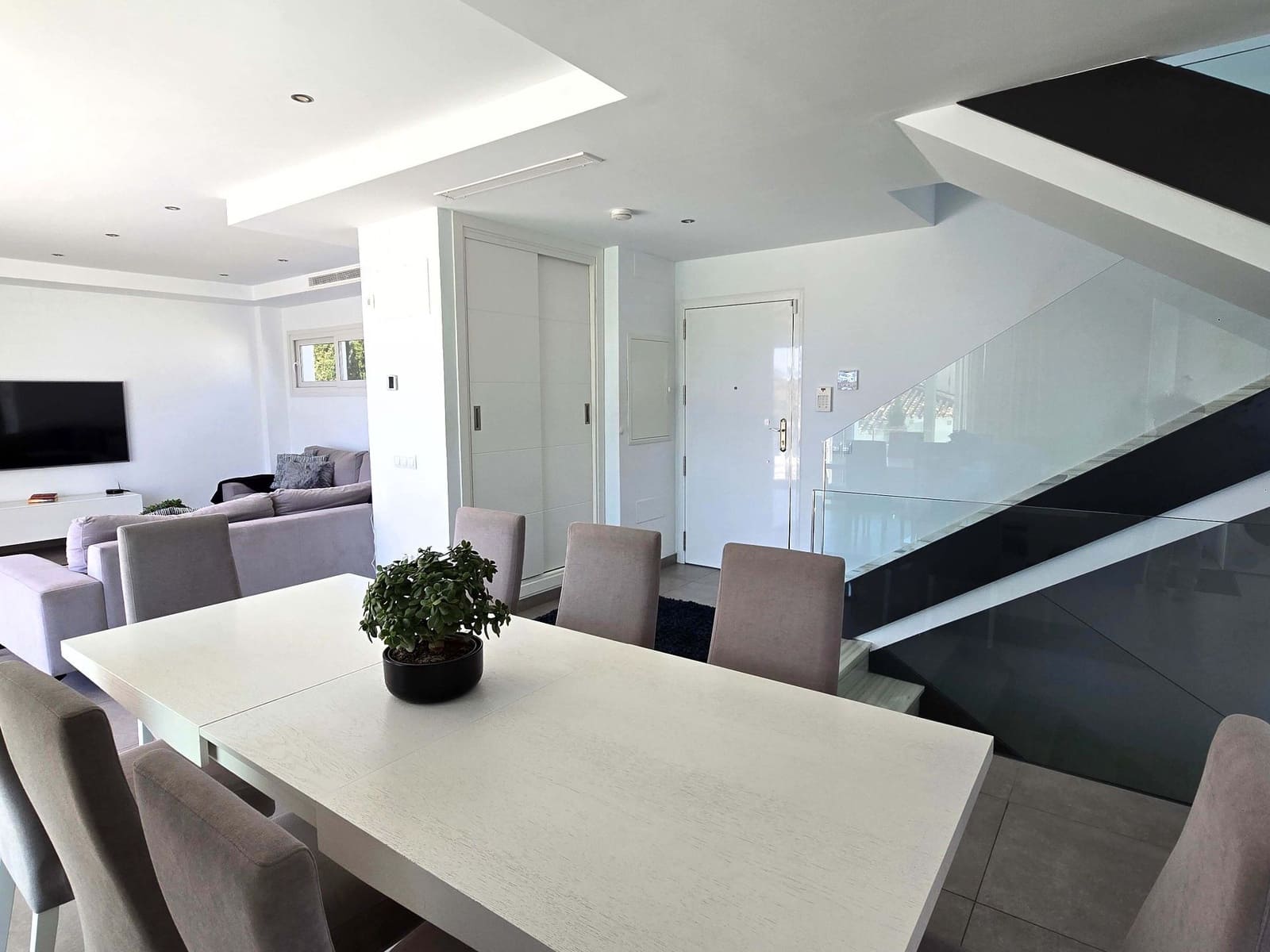 4 soverom Villa til salgs i Fuengirola med svømmebasseng garasje - € 1 480 000 (Ref: 9499960)