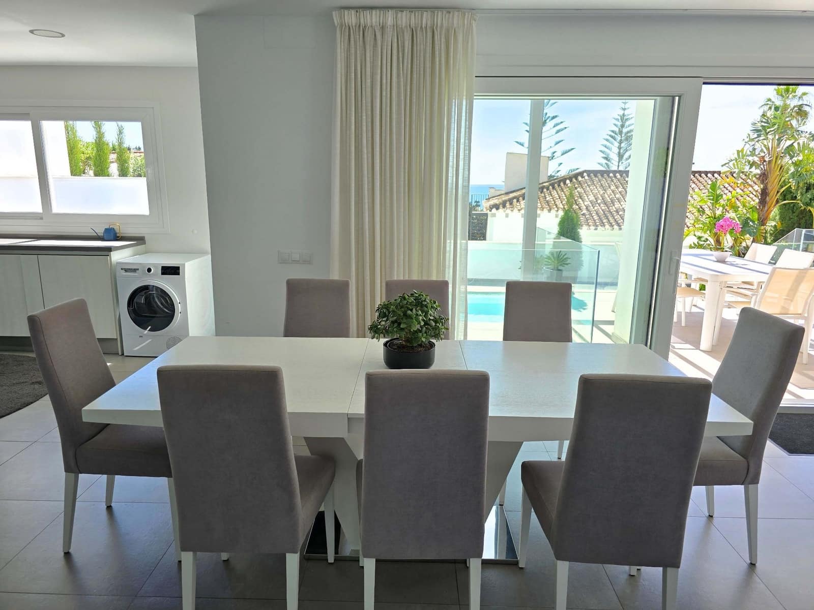 4 soverom Villa til salgs i Fuengirola med svømmebasseng garasje - € 1 480 000 (Ref: 9499960)