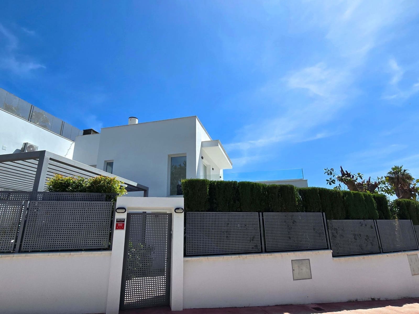 4 soverom Villa til salgs i Fuengirola med svømmebasseng garasje - € 1 480 000 (Ref: 9499960)