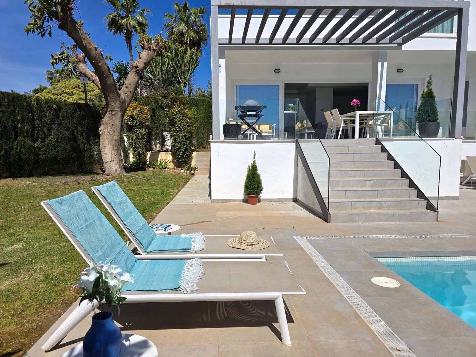 4 soverom Villa til salgs i Fuengirola med svømmebasseng garasje - € 1 480 000 (Ref: 9499960)