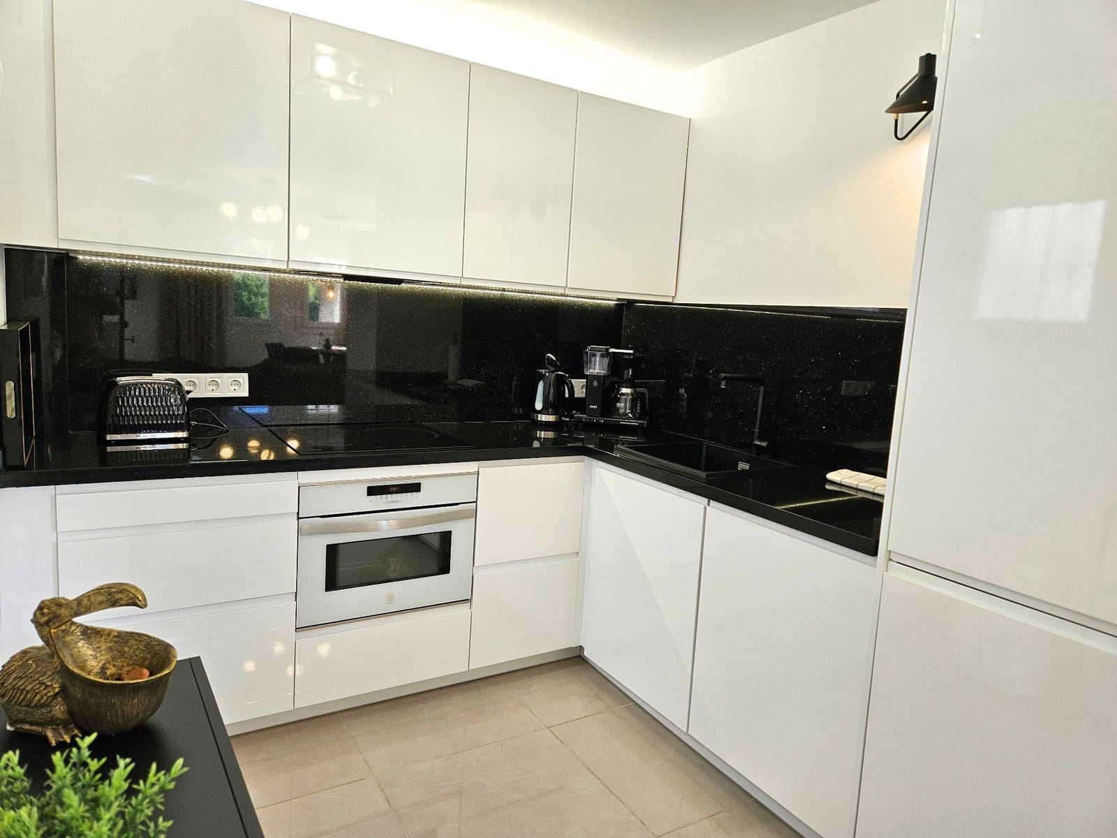 1 bedroom Apartment for sale in Benalmadena with pool - € 375,000 (Ref: 9499961)