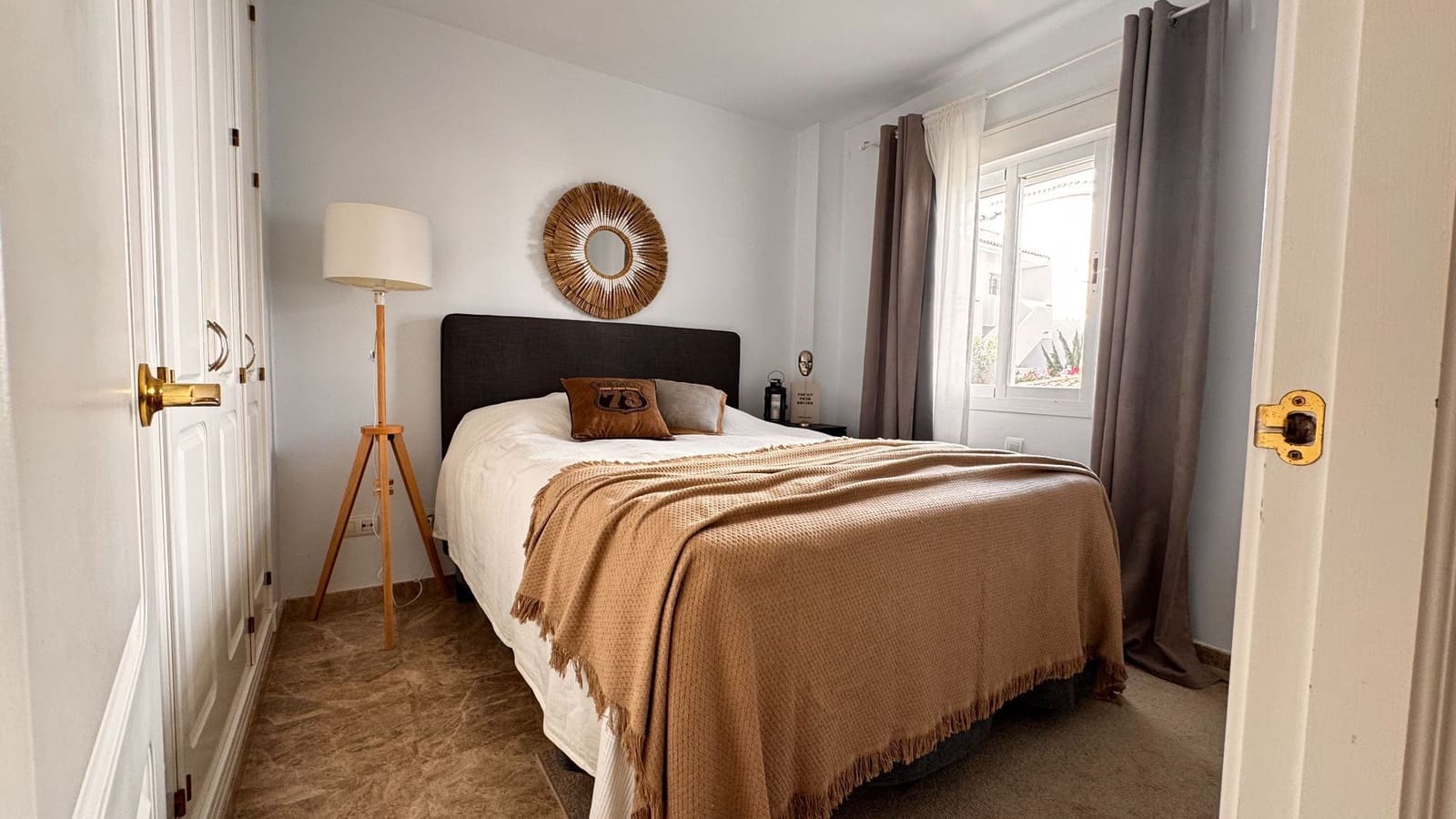 Piso de 3 habitaciones en Marbella en venta con piscina - 575.000 € (Ref: 9499962)