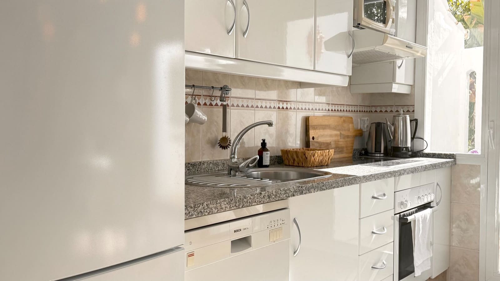 Piso de 3 habitaciones en Marbella en venta con piscina - 575.000 € (Ref: 9499962)